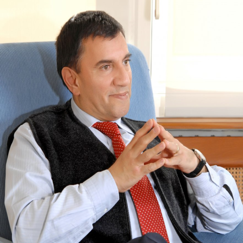 Prof. Dr. Üstün Dökmen